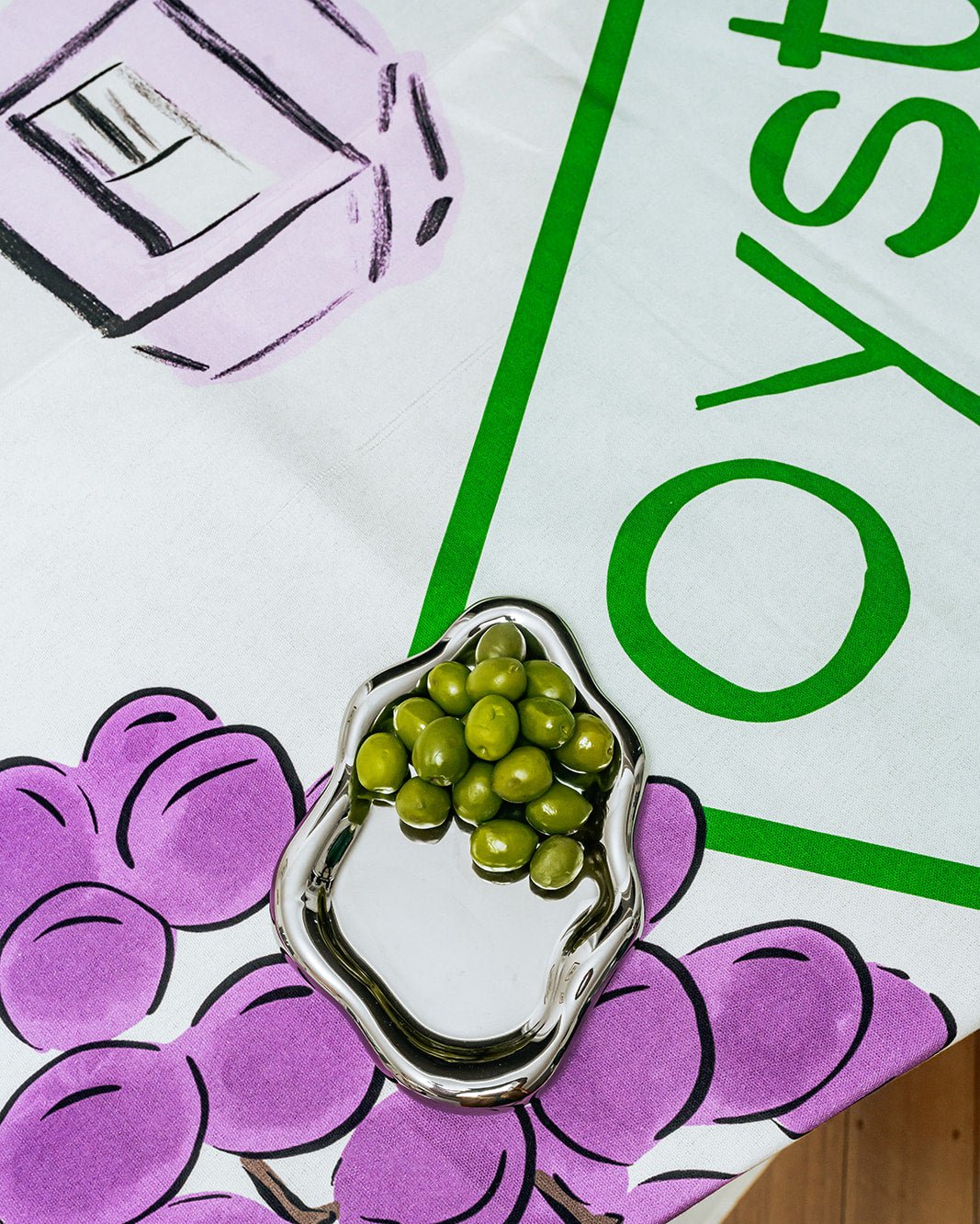 NYFW TABLECLOTH