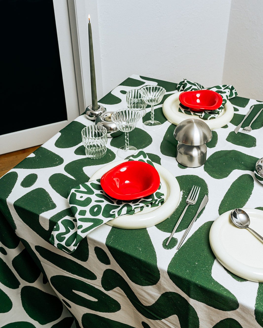 OLIVIA TABLECLOTH